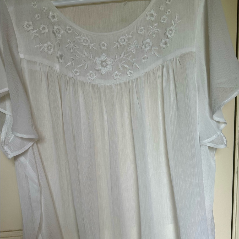 Torrid white embroidered blouse